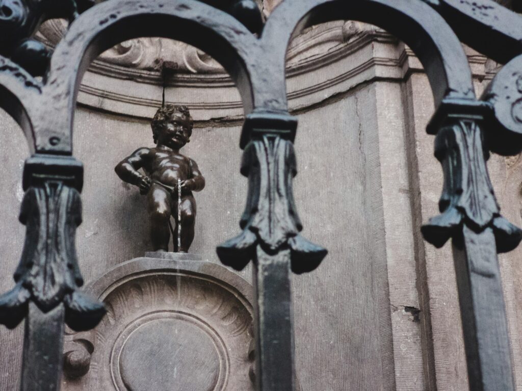 Manneken Pis, um dos principais pontos turísticos da Bélgica