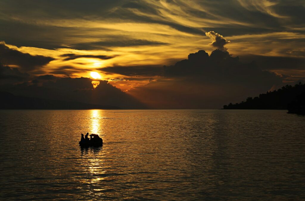 Lago Toba na Indonésia